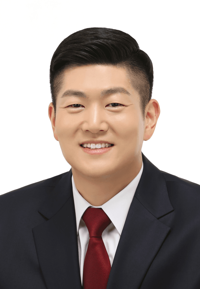 김재섭