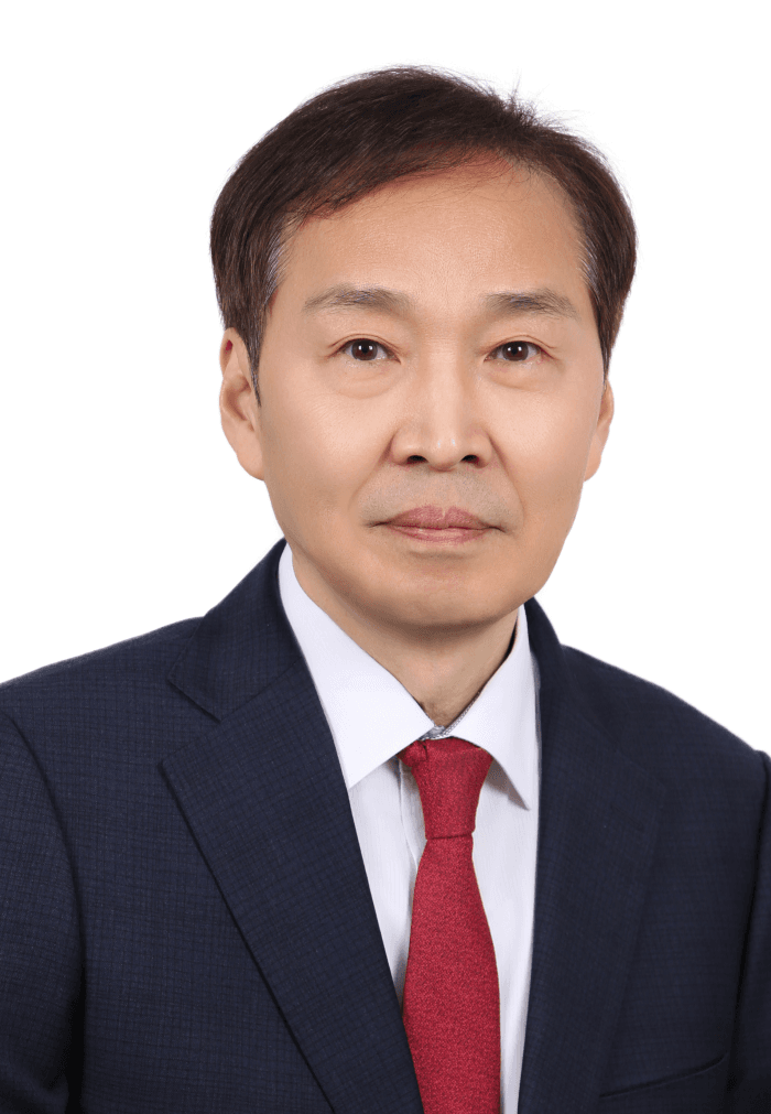 김기웅